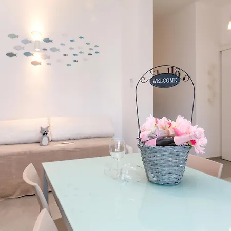 Apartamento 600 Meters From The Sea - Private Courtyard And Parking *