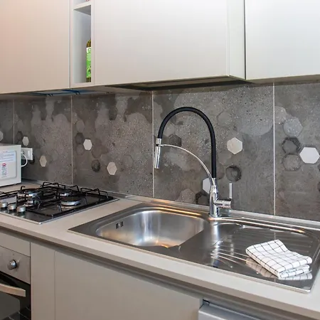 Apartamento 600 Meters From The Sea - Private Courtyard And Parking Diano Marina