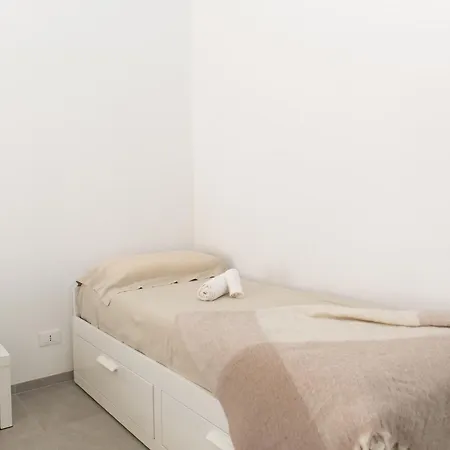 600 Meters From The Sea - Private Courtyard And Parking Apartamento